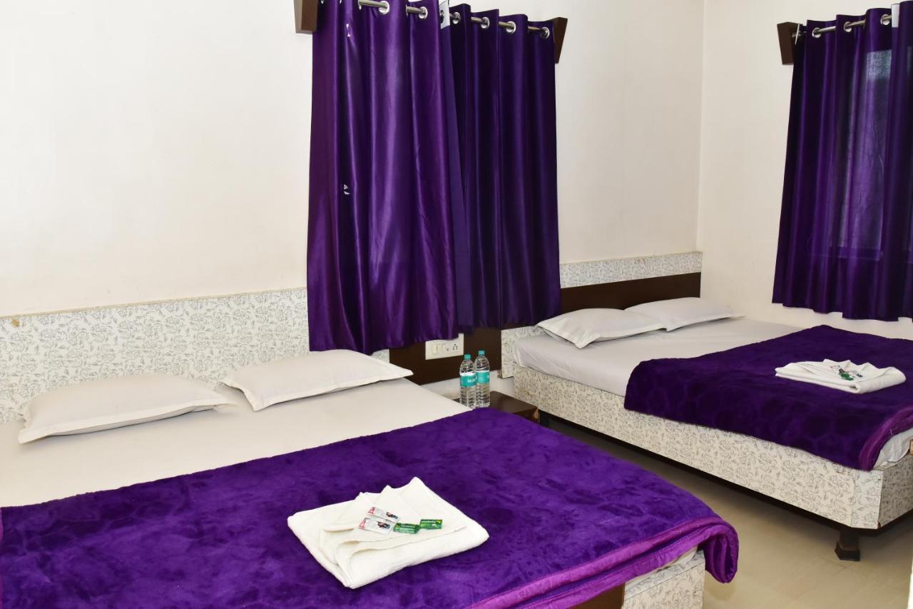 Hotel Temple Sai เชอร์ดี ภายนอก รูปภาพ