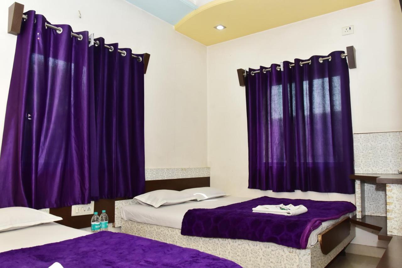 Hotel Temple Sai เชอร์ดี ภายนอก รูปภาพ