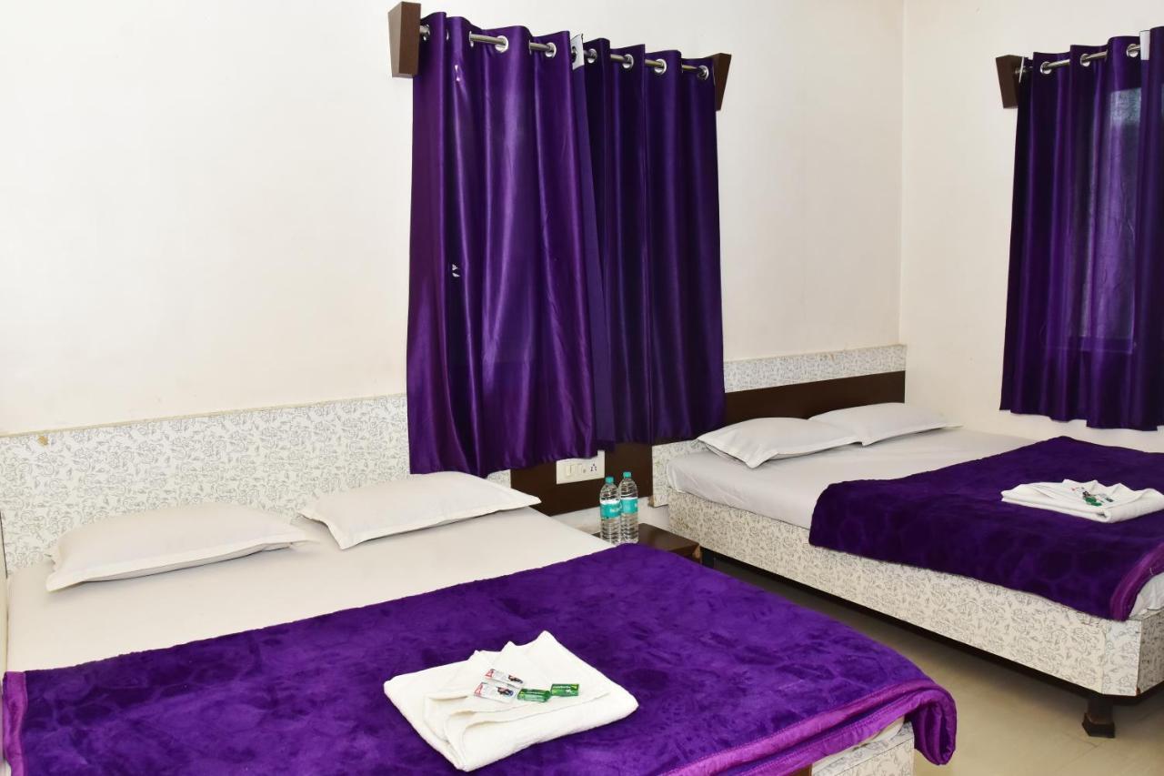 Hotel Temple Sai เชอร์ดี ภายนอก รูปภาพ